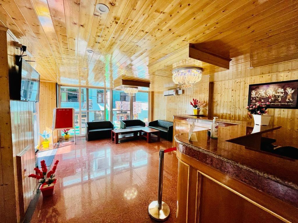 Tata Vista Resort Mall Road Manali - Centrally Heated & Air Cooled Exterior photo